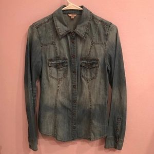 GUESS women denim button up shirt
